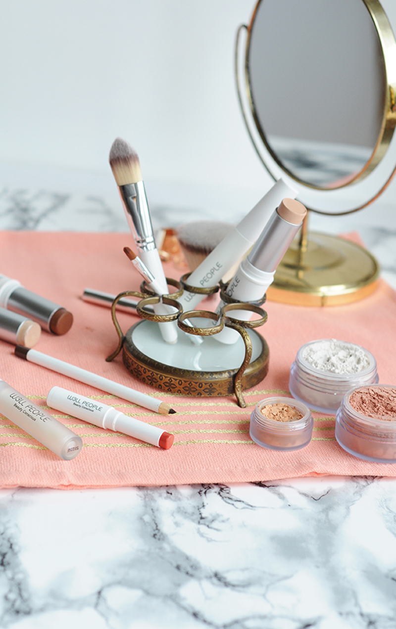 Peach hued makeup creates a beautiful look for winter. Get the step-by-step tutorial with natural, cruelty-free, vegan products from W3LL PEOPLE.