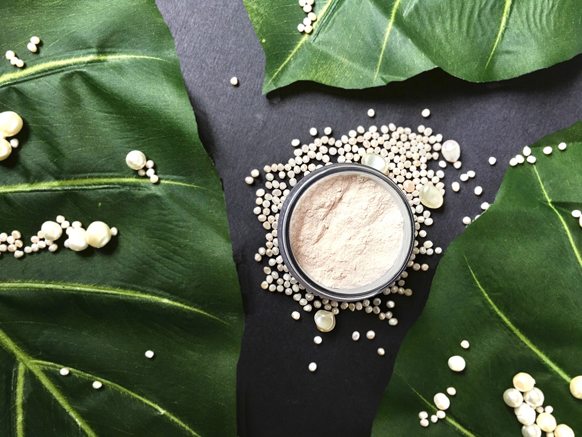 Bio Brightener Invisible Powder -  the best face powder, and it is natural, nontoxic, vegan and cruelty free!